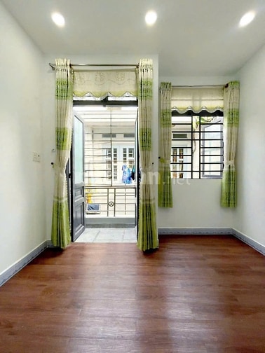 Cho thuê nhà nguyên căn 51 Trần Thị Trọng -  3PN. Giá: 15tr/tháng