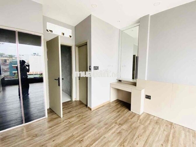 Cho thuê căn hộ 40m2 Nguyễn Hữu Cảnh Bình Thạnh kế bên quận 1 gần Vin