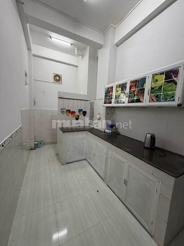 Chung cư Kim Tâm Hải, 27 Trường Chinh cho thuê căn 3PN chỉ 8tr5/tháng.
