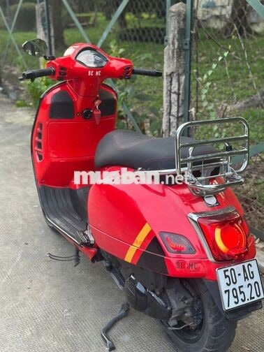 Piaggio GTS 300 2018 màu Đỏ