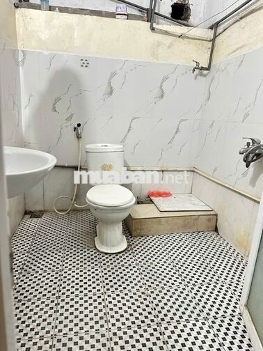 Cho thuê nhà Việt Hưng - 2PN - Nội thất cơ bản. Giá 4,5tr