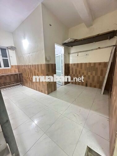 Cho thuê nhà Việt Hưng - 2PN - Nội thất cơ bản. Giá 4,5tr