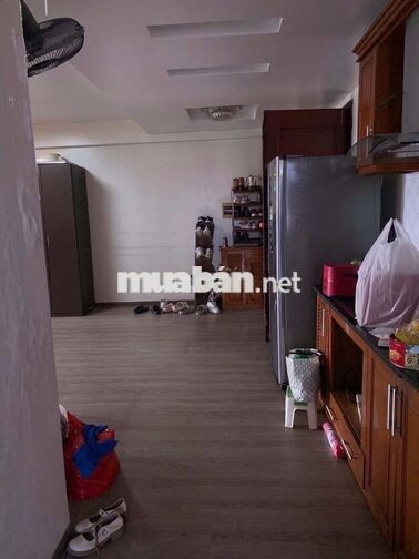 Cho thuê căn hộ 3PN - Việt hưng - Full đồ - Thang máy