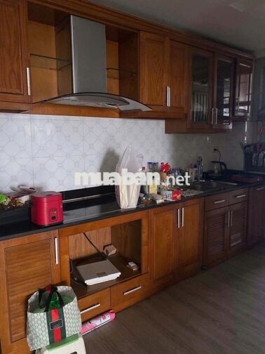 Cho thuê căn hộ 3PN - Việt hưng - Full đồ - Thang máy