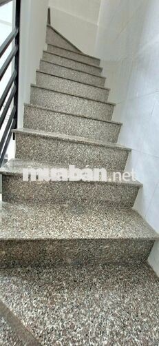 Cho Thuê Phòng Trọ có gác thật, có ban công giá chỉ 5tr