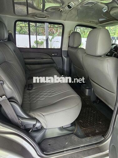 Ford Everest 2014 Số sàn Ghi xám 7 chỗ Dầu