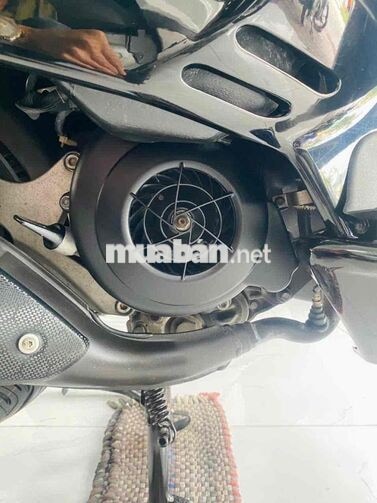 Piaggio Vespa GTS 2016 màu đen