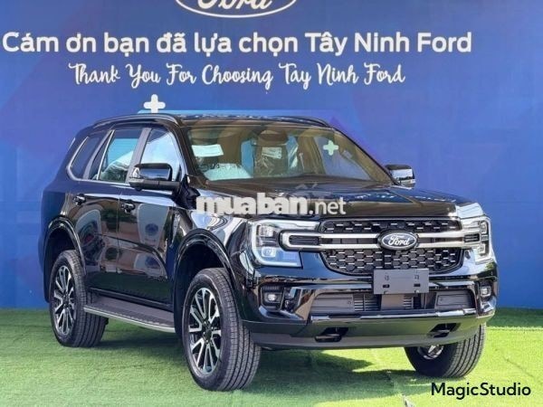 Ford Everest Platinum 2026 2.0L 4x2 AT