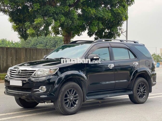 Toyota Fortuner 2016 2.7V 4x4AT Đen