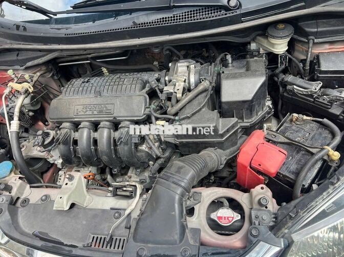 Honda Jazz 1.5 V Đỏ 5 chỗ