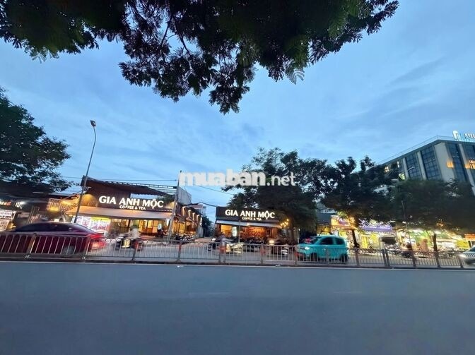 GÓC 2 MẶT TIỀN  300M²  BỜ BAO TÂN THẮNG TÂN PHÚ – NGANG KHỦNG 10M 