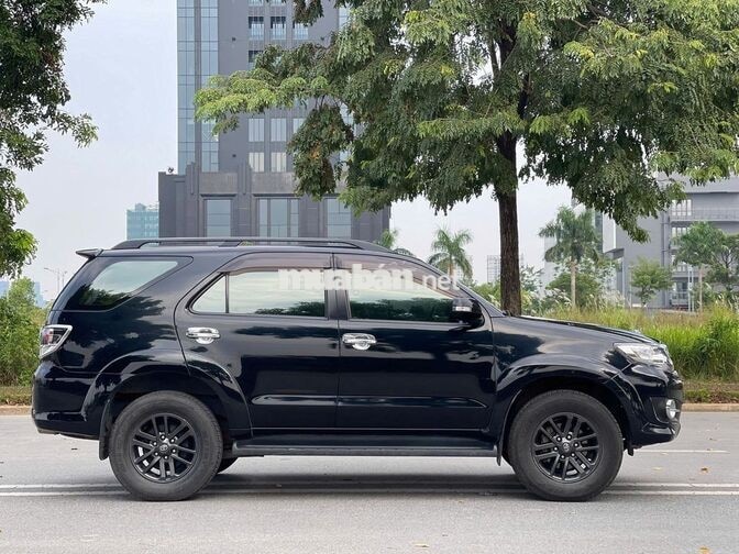 Toyota Fortuner 2016 2.7V 4x4AT Đen