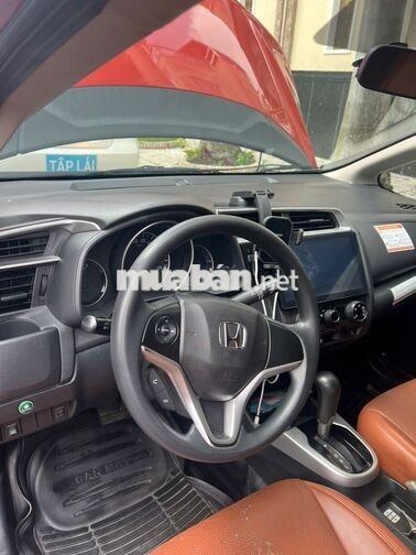 Honda Jazz 1.5 V Đỏ 5 chỗ