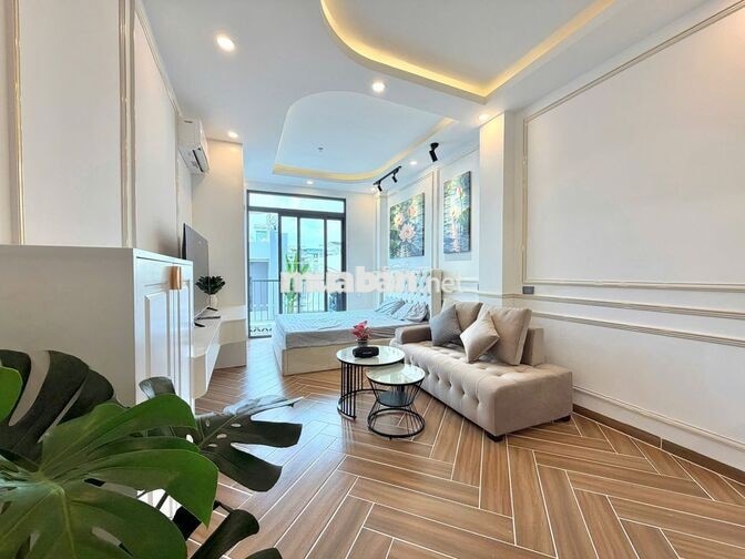 Cho thuê căn hộ dịch vụ studio ban công quận 10 gần Cư Xá Đô Thành