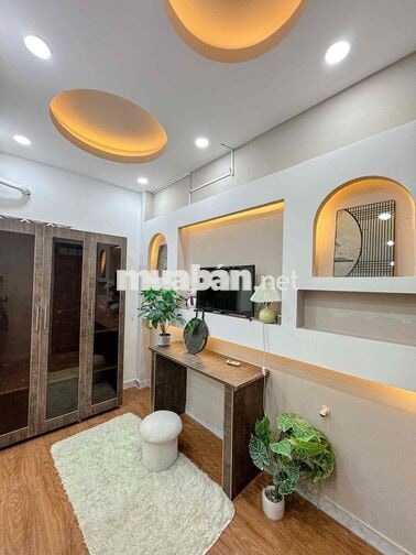 STUDIO BAN CÔNG - FULL NỘI THẤT CAO CẤP SIÊU ĐẸP GẦN Q10