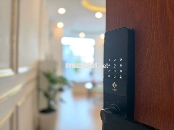 Cho thuê căn hộ dịch vụ studio ban công quận 10 gần Cư Xá Đô Thành