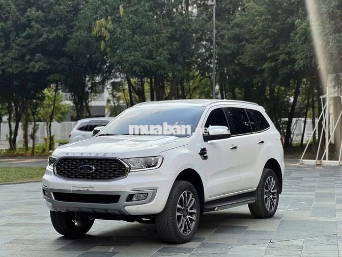 Ford Everest 2022 Titanium 7 vạn km trắng