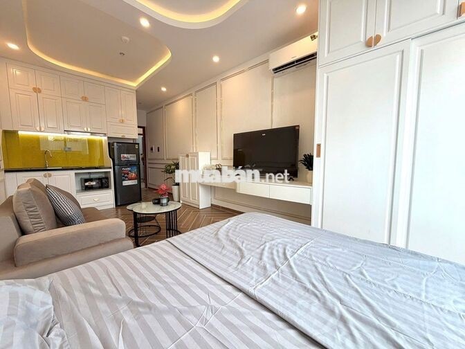Cho thuê căn hộ dịch vụ studio ban công quận 10 gần Cư Xá Đô Thành