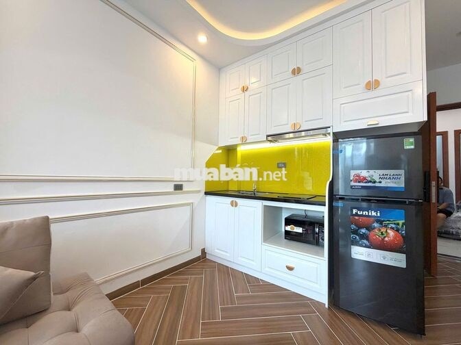 Cho thuê căn hộ dịch vụ studio ban công quận 10 gần Cư Xá Đô Thành