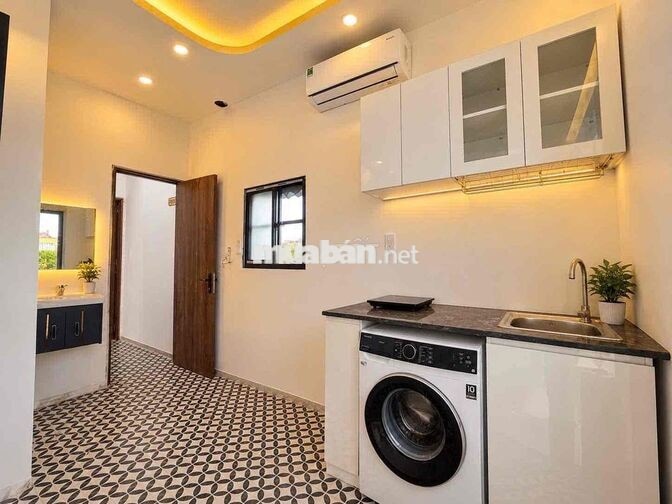 STUDIO BAN CÔNG - FULL NỘI THẤT CAO CẤP SIÊU ĐẸP GẦN Q10