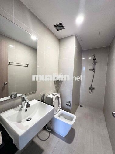 3PN BẾP RÈM MÁY LẠNH GẦN SÂN BAY C.V GIA ĐỊNH PHÚ NHUẬN