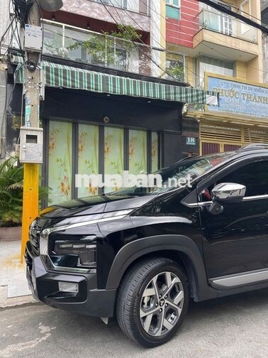 Mitsubishi Xpander Cross 2024 14.000 km Đen