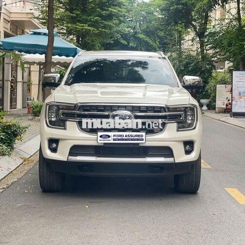 Ford Everest 2024 Titanium Trắng