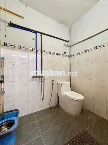 Cho thuê nhà mặt tiền khu Nguyễn Sơn, 3.8m x 20m, 2 tầng, chỉ 11tr