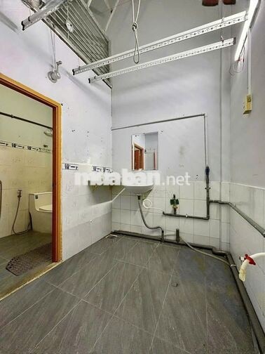 Cho thuê nhà mặt tiền khu Nguyễn Sơn, 3.8m x 20m, 2 tầng, chỉ 11tr