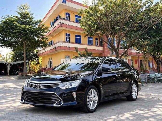 Toyota Camry, gia đình mình đang sử dụng