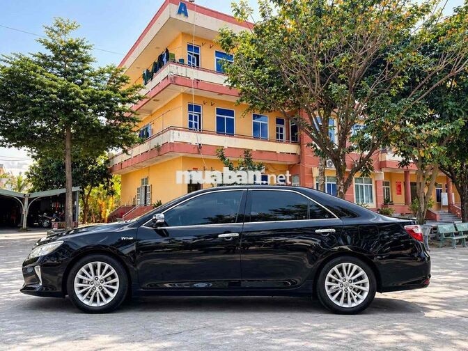 Toyota Camry, gia đình mình đang sử dụng