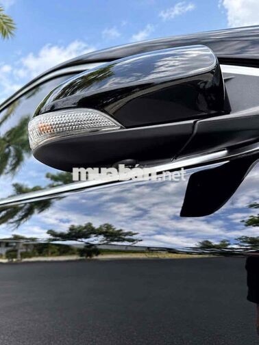 Toyota Camry, gia đình mình đang sử dụng