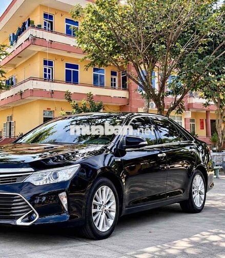 Toyota Camry, gia đình mình đang sử dụng