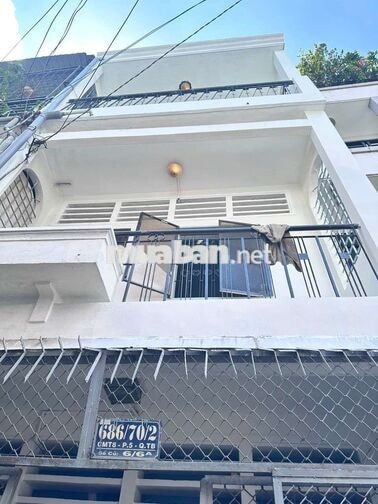 nha thuê 686/70/2 cách mạng tháng 8 4 tầng 3pn 3wc giá 11 triêu