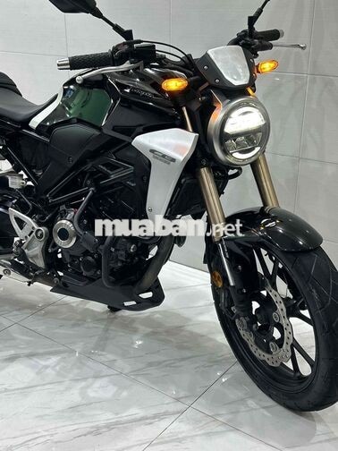HONDA CB300R