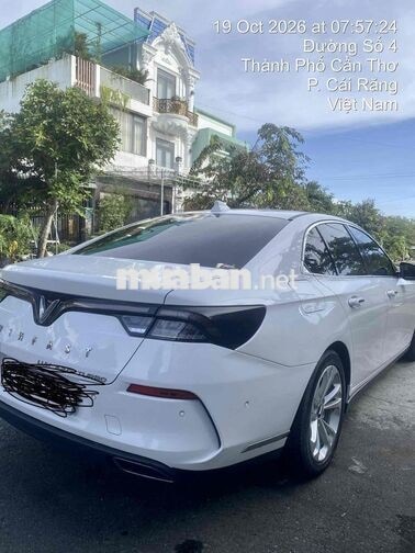 VinFast Lux A2.0 2022 Plus Trắng