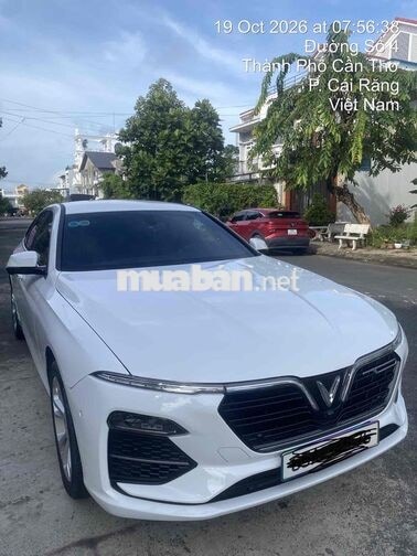 VinFast Lux A2.0 2022 Plus Trắng