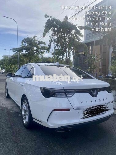 VinFast Lux A2.0 2022 Plus Trắng