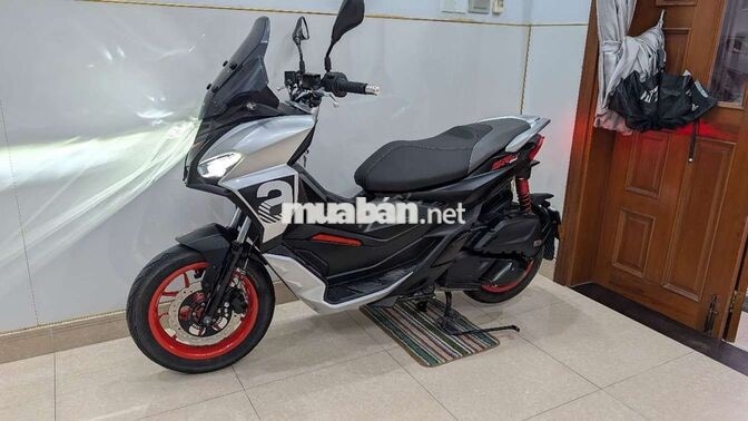 Aprilia SR GT 200 25.100km Bạc đen đỏ