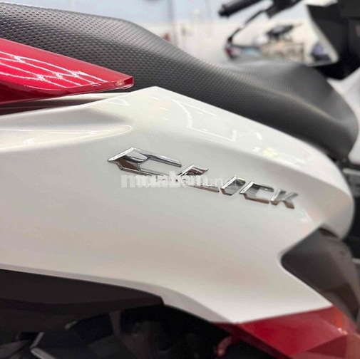 Honda Vario 150 2023 7000 km trắng đỏ odo lướt