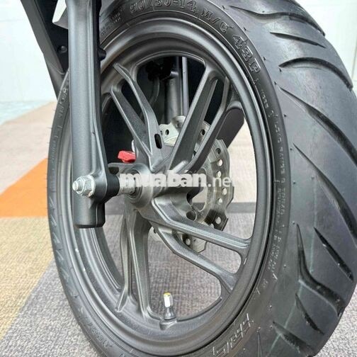 Honda Vario 150 2023 7000 km trắng đỏ odo lướt
