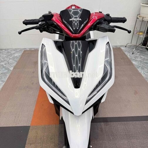 Honda Vario 150 2023 7000 km trắng đỏ odo lướt
