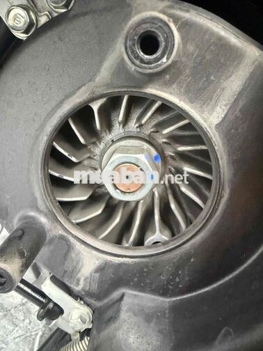 Honda Vario 150 2023 7000 km trắng đỏ odo lướt