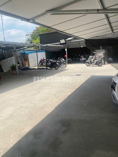 Cần bán gấp bãi đất đang làm bãi xe ô tô