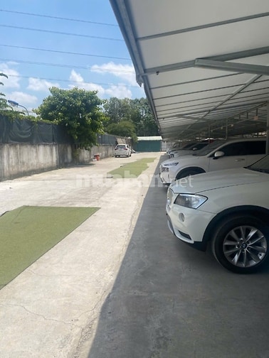 Cần bán gấp bãi đất đang làm bãi xe ô tô