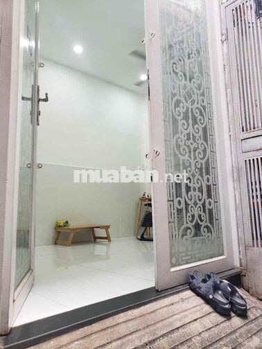 Cho thuê nhà nguyên căn. Đường Nguyễn Phi Khanh.P.Tân Định.Q1