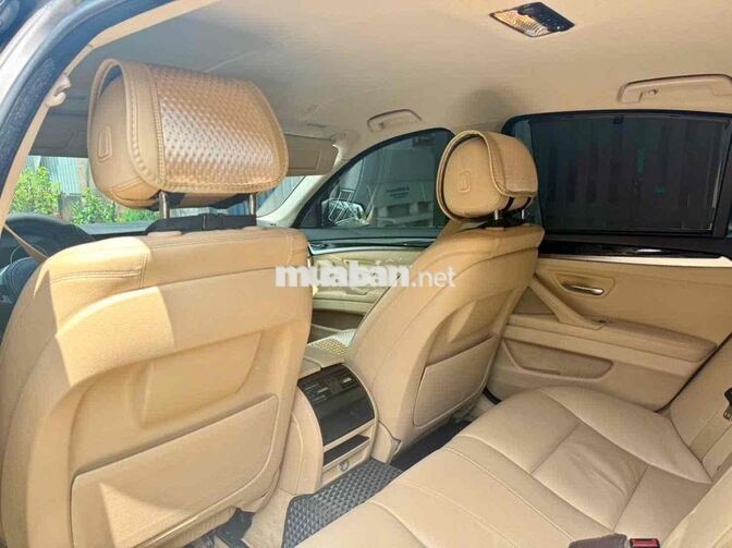 BMW 520i 2017 LCI Vàng Cát