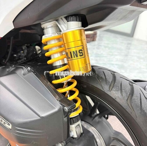Honda Vario 150 2023 7000 km trắng đỏ odo lướt