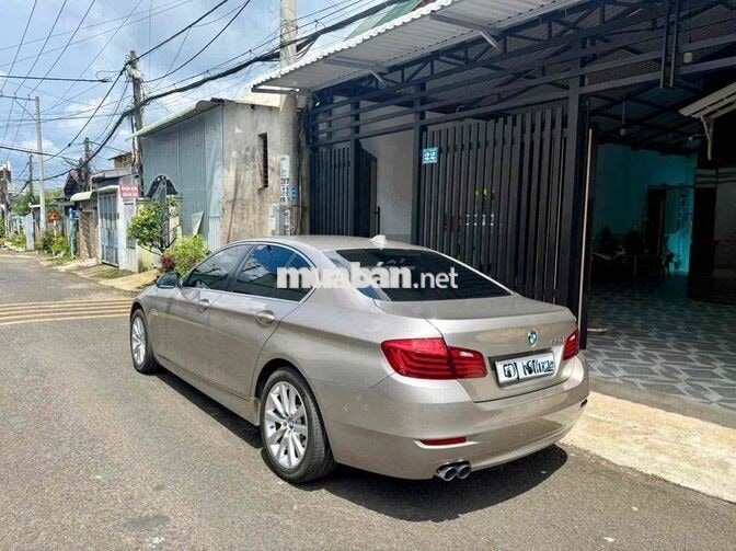 BMW 520i 2017 LCI Vàng Cát