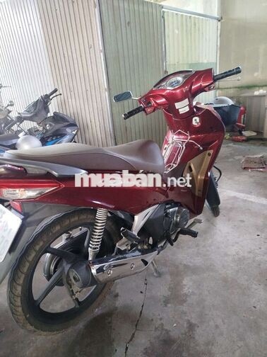 Honda Future 125 xe máy số màu đỏ